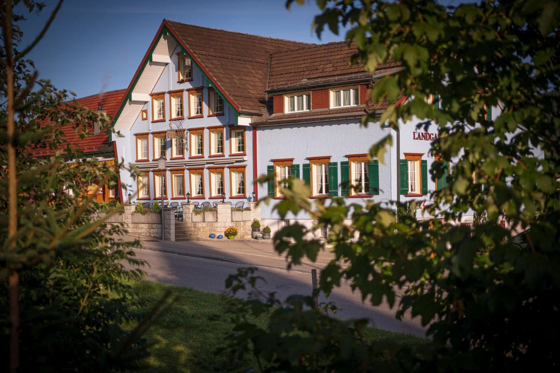 Hotel Landgasthaus Neues Bild, Eggerstanden Апенцел Екстериор снимка